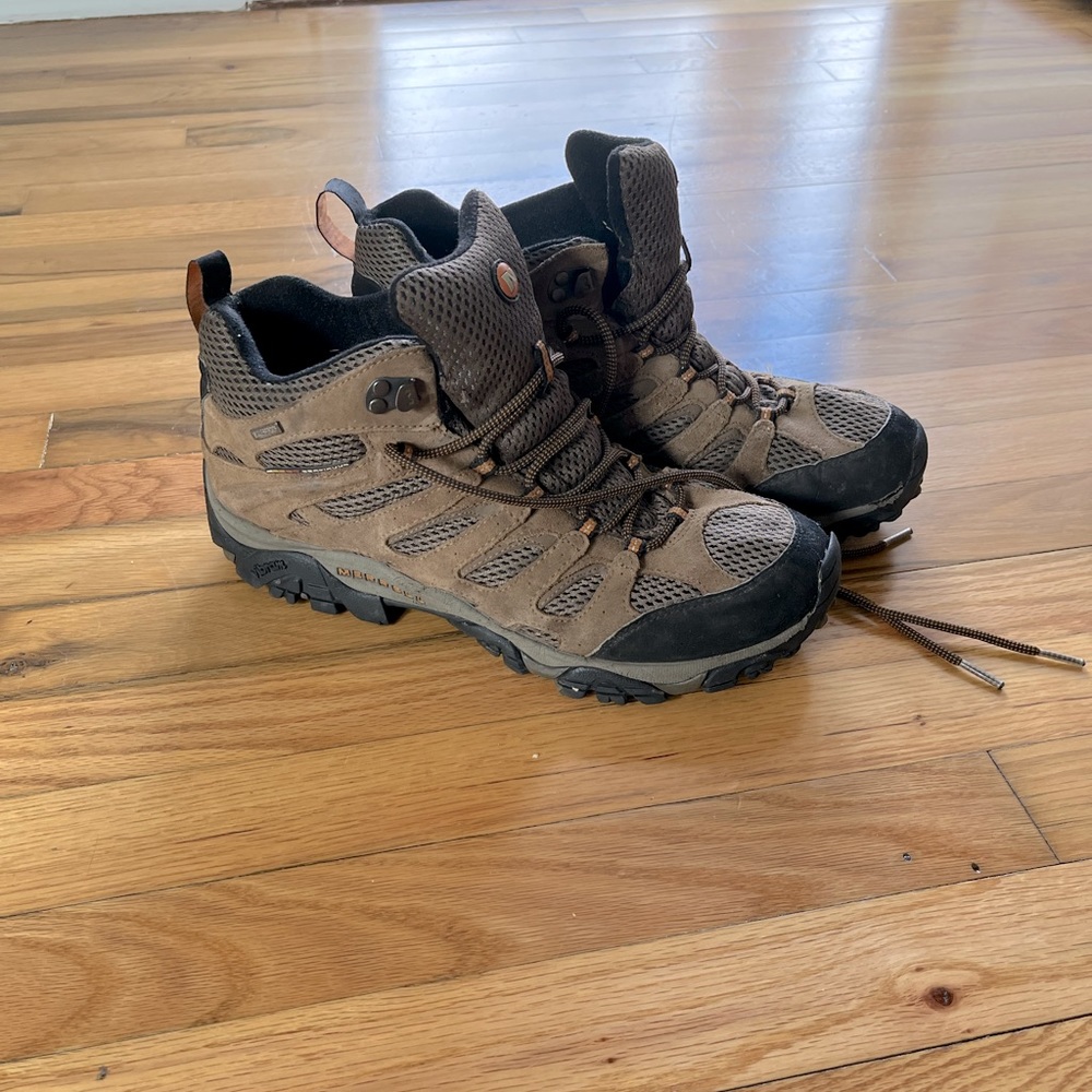 Merrell Men's Moab 2 Mid Waterproof - Size 11 - Color “Earth”